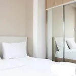 Minimalist Studio Room Taman Melati Apartment Jatinangor By Travelio